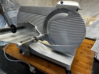 Cortadora de fiambre profesional