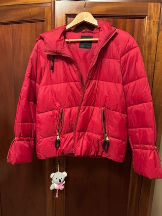Plumas corto mujer rojo