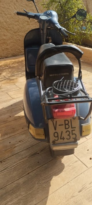 Vespa P200E Azul