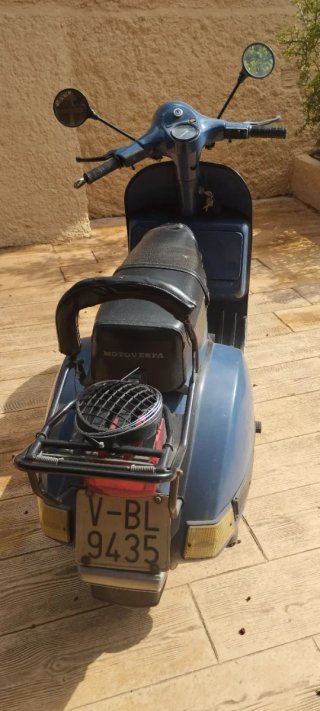Vespa P200E Azul