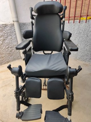 Silla de ruedas de posicionamiento Basculante