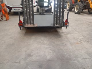 Remolque 2 ejes porta maquinaria