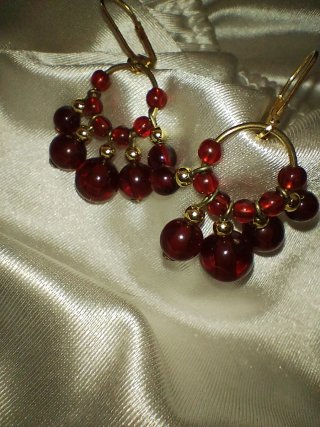 Orecchini vintage perle vetro rosso granato