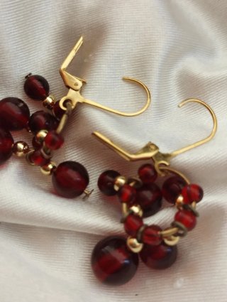 Orecchini vintage perle vetro rosso granato
