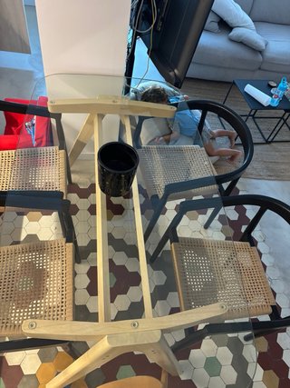 Mesa Comedor Cristal y Madera. Marca Kenay