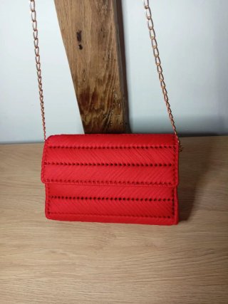 Borsetta clutch rossa catena dorata Monteiasi (TA)