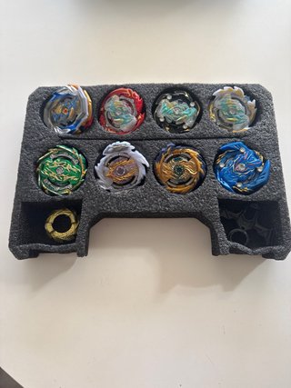 Caja de bayblades  con 10 blayblades