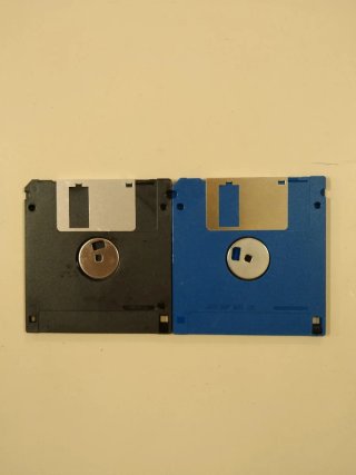 2 Disquetes 3.5 Kao y Lotus Años 90
