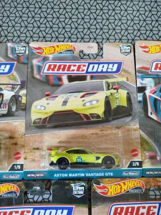 Hot Wheels Raceday 2021