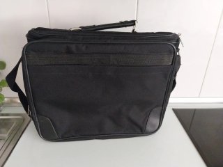 Bolsa porta documentos y portátil
