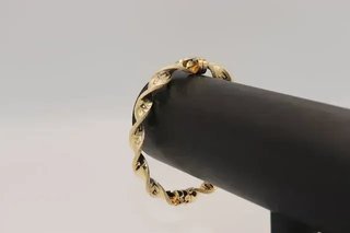PULSERA RIGIDA RIZADA CON GRECA GRAZIELLA.