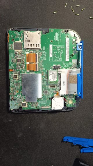 Nintendo 2DS Negra y Azul para reparar o piezas