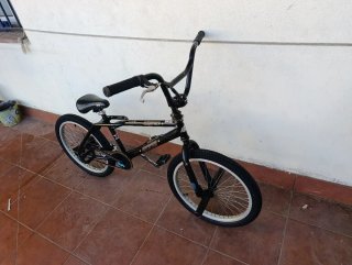 Bicicleta BMX Dyno Zone GT Negra