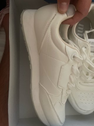 Zapatos MTNG blancos sin estrenar