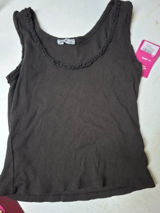 Camiseta básica marrón con detalle talla 34 a 40