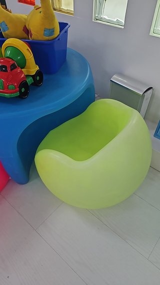 Conjunto mesa y sillas infantiles
