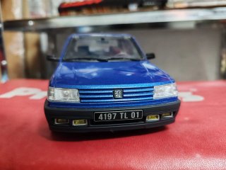 Peugeot 309 GTI Norev 1:18 Azul