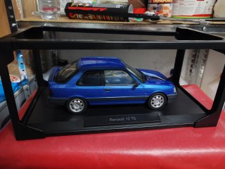Peugeot 309 GTI Norev 1:18 Azul