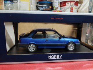 Peugeot 309 GTI Norev 1:18 Azul