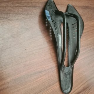 Sillín de carbono para bicicleta