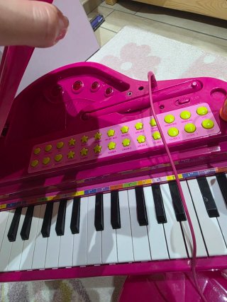 Pianoforte giocattolo rosa con 2 microfoni