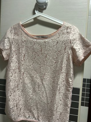 Camiseta Stradivarius encaje rosa Talla M