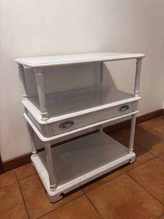 Scaffale antico in legno a 3 livelli