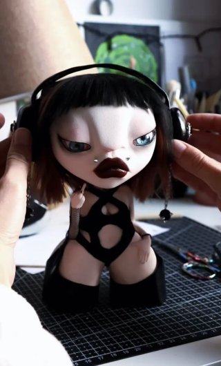 Muñeca artesanal arcilla 21 cm