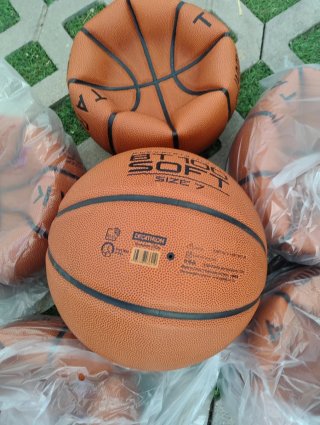 6 Balones de Baloncesto Tarmak ST100