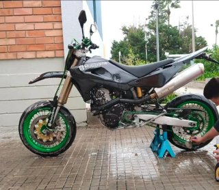 Husqvarna SM 610 Supermotard Negra