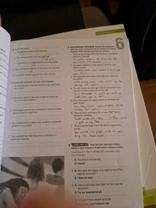 Living English 1 Bachillerato. Student's book
