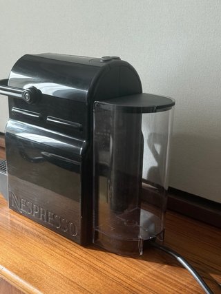 Cafetera Nespresso Inissia Negra