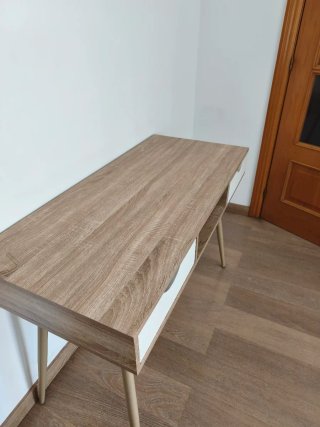Escritorio / Mesa de estudio estilo nórdico (mader