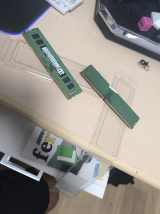 2x Crucial DDR4 8GB 3200MHz UDIMM