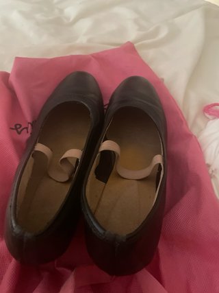 Zapatos de tacón flamenco con puntillas