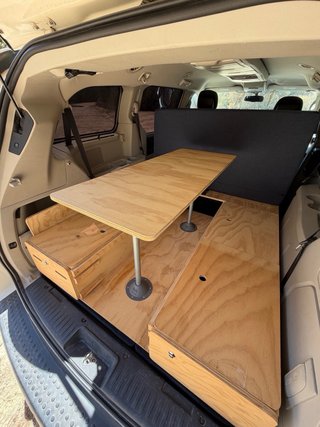 Chrysler Grand Voyager 2011 (Camper)