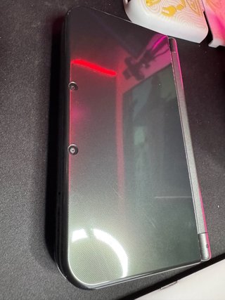New Nintendo 3DS XL CON CARGADOR INCLUIDO