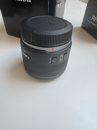 Canon RF 24mm f/1.8 Macro IS STM