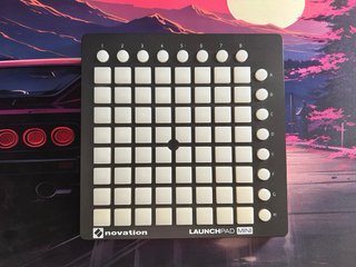 Novation Launchpad Mini MK2 + Caja, cable y manual