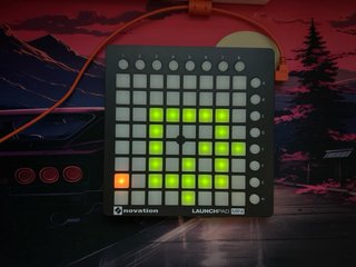 Novation Launchpad Mini MK2 + Caja, cable y manual