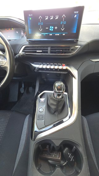 PEUGEOT 3008 1.5 BlueHDi Active Pack 130cv