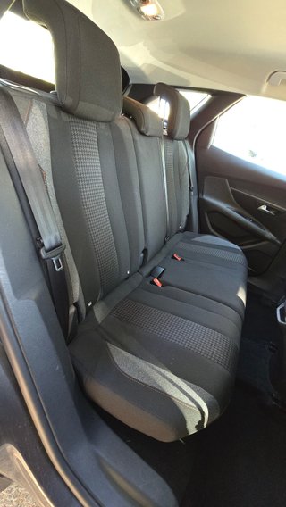 PEUGEOT 3008 1.5 BlueHDi Active Pack 130cv
