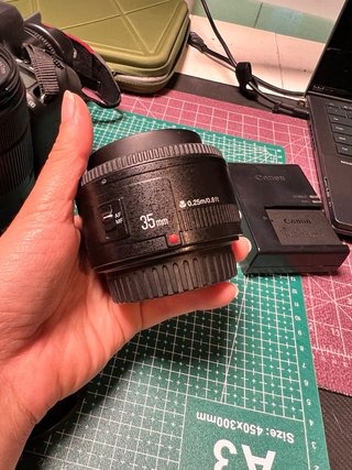 Kit Canon EOS 77D + Lentes 35mm y 50mm