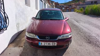 Opel Vectra B CC Sport con enganche