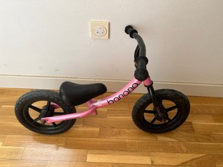 Bicicleta de equilibrio rosa Banana