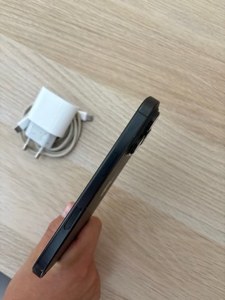 iPhone 16 Pro Negro + Cargador + Caja