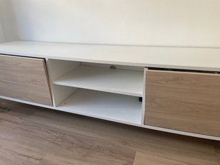 Mueble TV 180cm Blanco y Madera