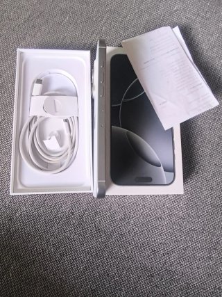 iPhone 16 Pro Max 256GB Plata