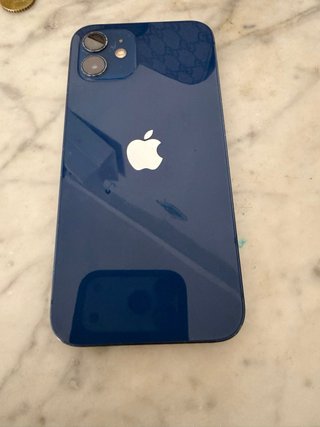 iPhone 12 azul