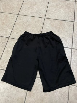 Pantaloncino nero con orso taglia 14 anni